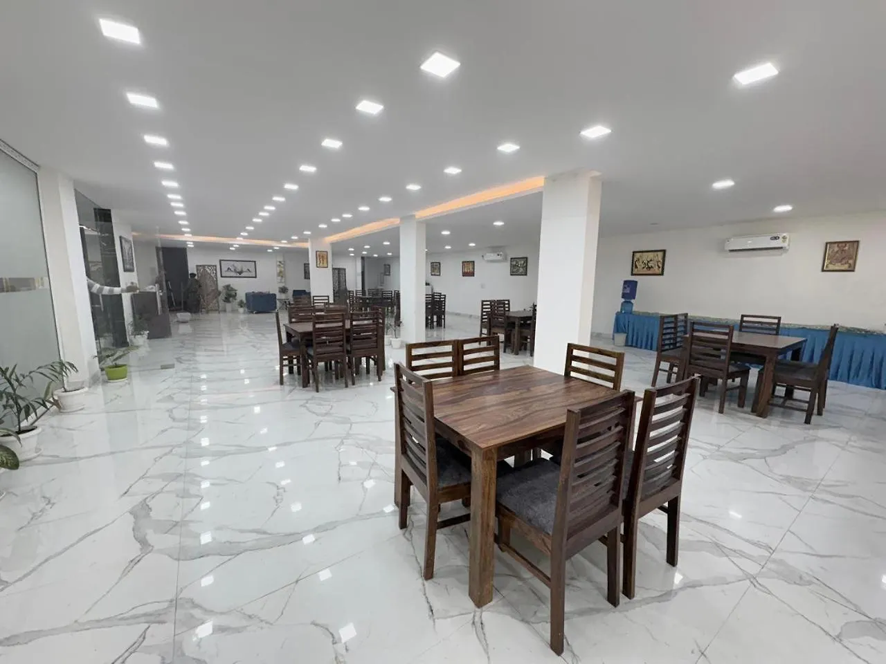 Hotel Pacific Inn Eco Central Gurgaon