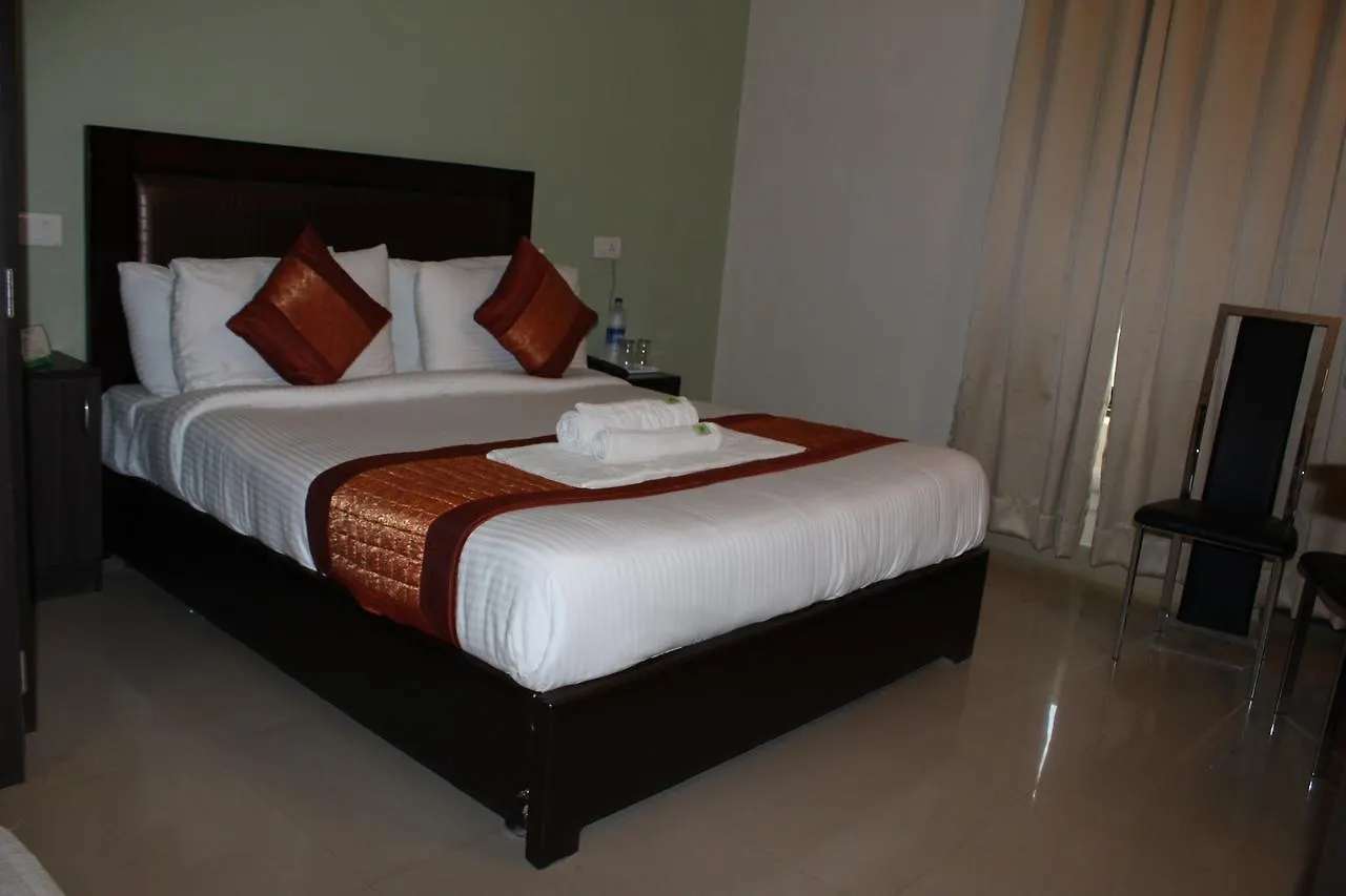 Hotel Pacific Inn Eco Central Gurgaon